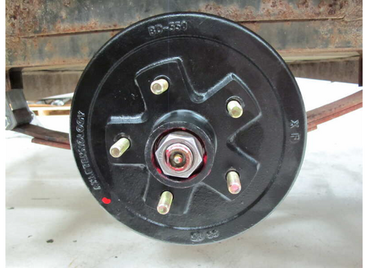 Dexter AKHD-550-35-EZ-K hub and drum assembly front view